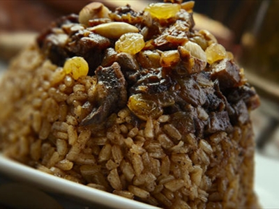 أرز مع المكسرات