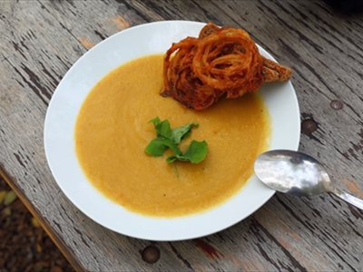 شوربة العدس